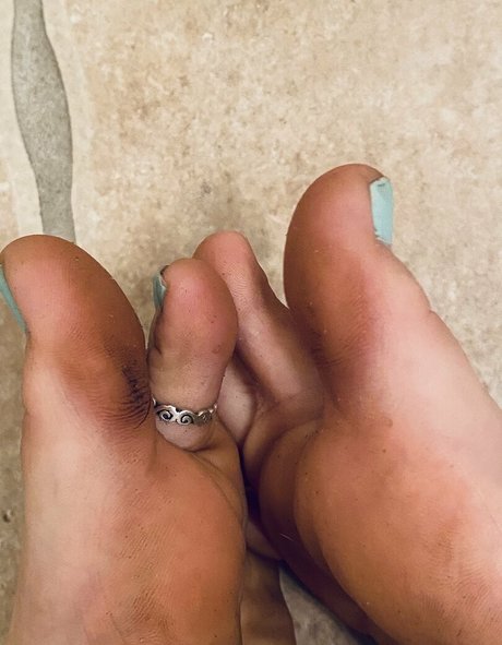 Foto di nudo di fuga di OnlyFans di Leahjonessxo
