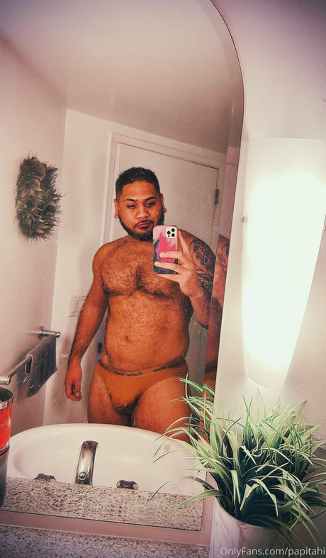 Foto di nudo di fuga di OnlyFans di Papitahi