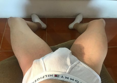 Foto di nudo di fuga di OnlyFans di Brunosaints