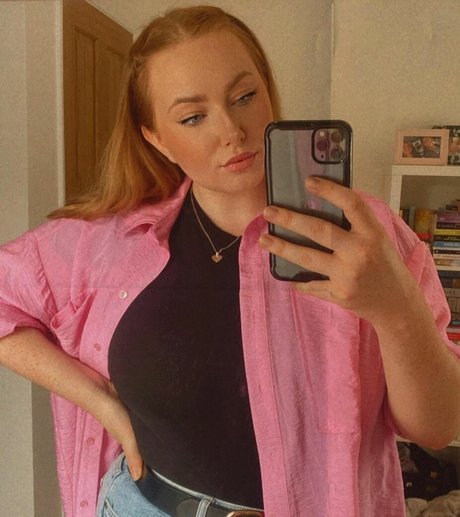 Foto di nudo di fuga di OnlyFans di Lucy Whittingham