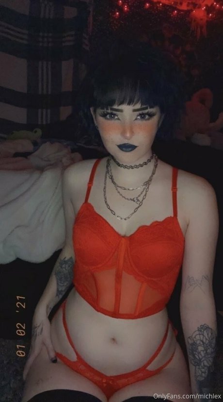 Biggtittygothgirl