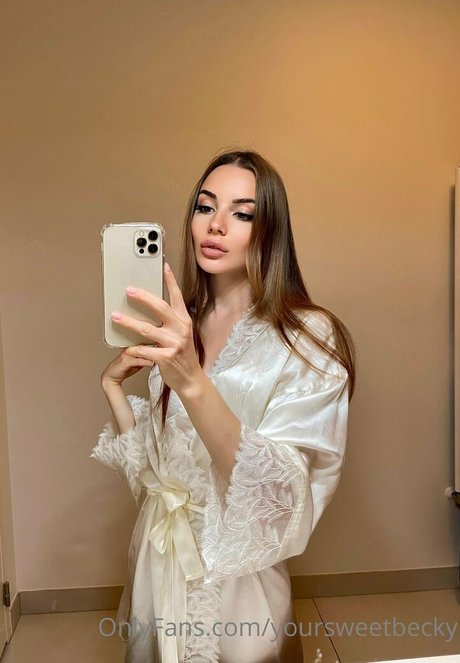 Foto di nudo di fuga di OnlyFans di Yoursweetbecky