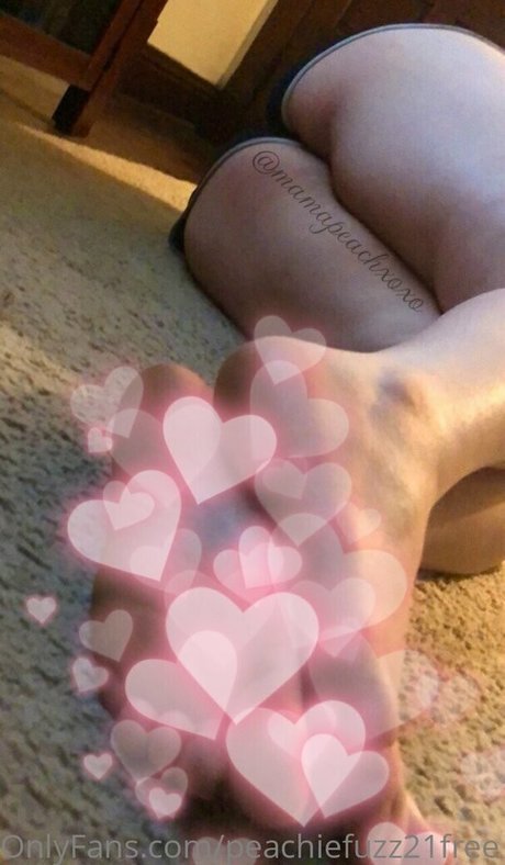 Foto di nudo di fuga di OnlyFans di Peachiefuzz21free