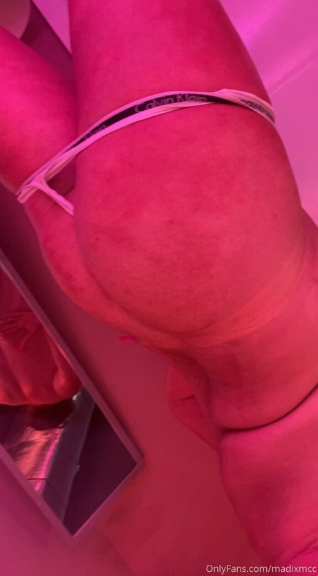 Foto di nudo di fuga di OnlyFans di Madixmcc