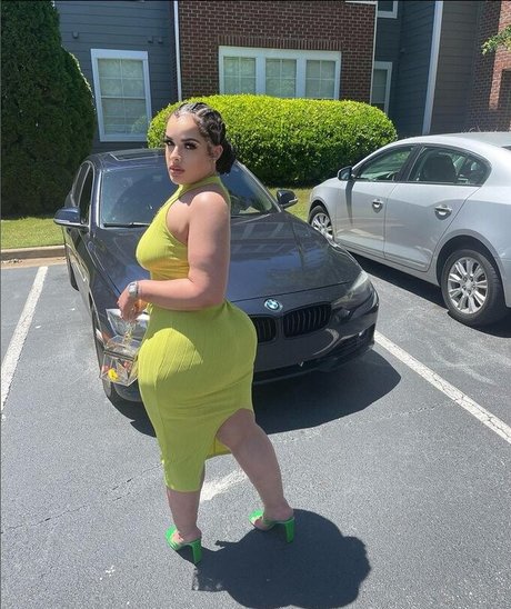 Foto di nudo di fuga di OnlyFans di Mickeyymonett