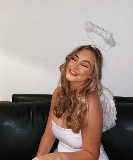 Foto di nudo di fuga di OnlyFans di Helayna Birkett