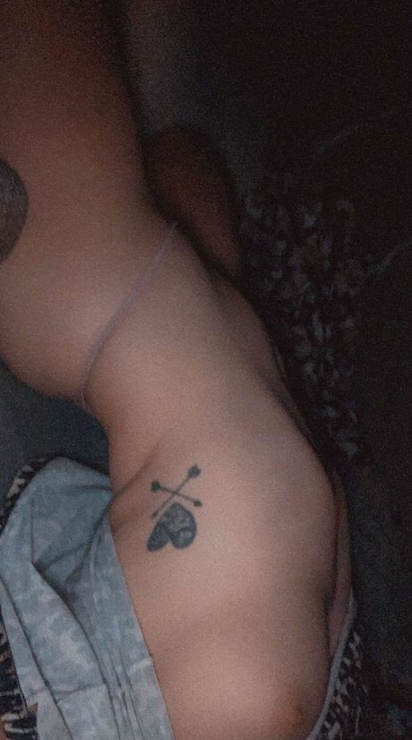 Foto di nudo di fuga di OnlyFans di Erinashfordofficial