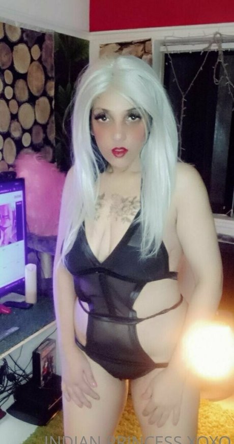 Foto di nudo di fuga di OnlyFans di Indiangirlnextdoor69