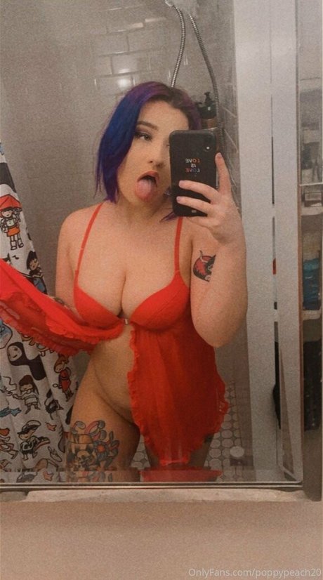 Foto di nudo di fuga di OnlyFans di Poppypeach20