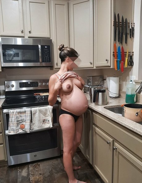 Foto di nudo di fuga di OnlyFans di Tiny And Tan
