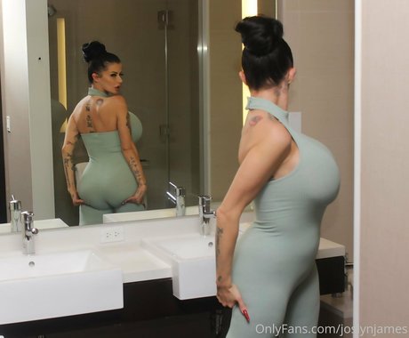 Foto di nudo di fuga di OnlyFans di Joslynjames