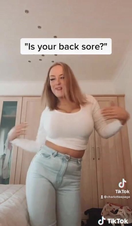 Foto di nudo di fuga di OnlyFans di Charlotte Page