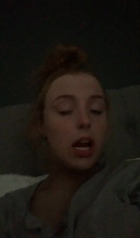 Foto di nudo di fuga di OnlyFans di Charlotte Page