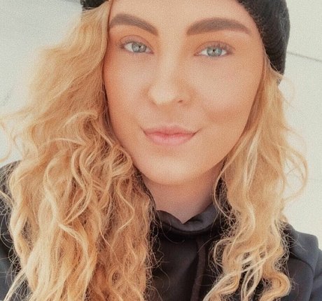 Caroline Wall