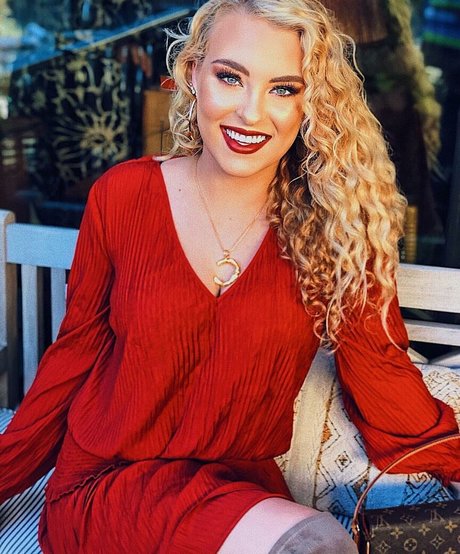 Caroline Wall