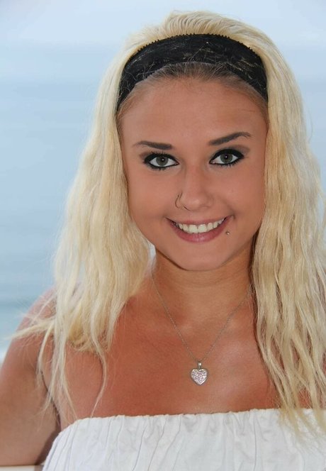 Foto di nudo di fuga di OnlyFans di Daria Thibault