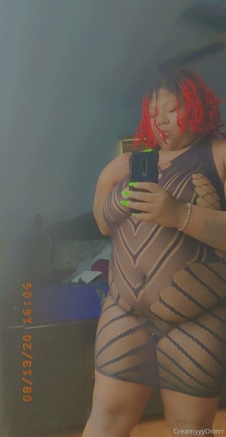 Foto di nudo di fuga di OnlyFans di Fatmammadiorr