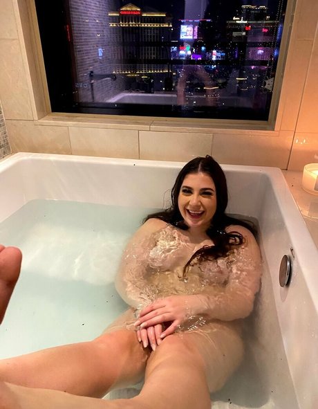 Foto di nudo di fuga di OnlyFans di Rahrahitssarah