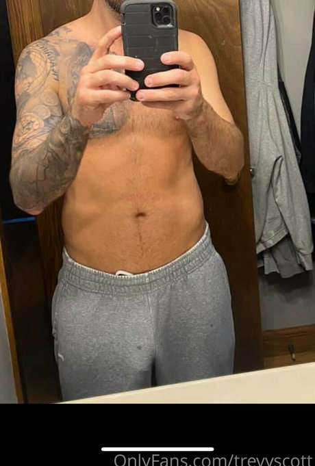 Foto di nudo di fuga di OnlyFans di Trevyscott