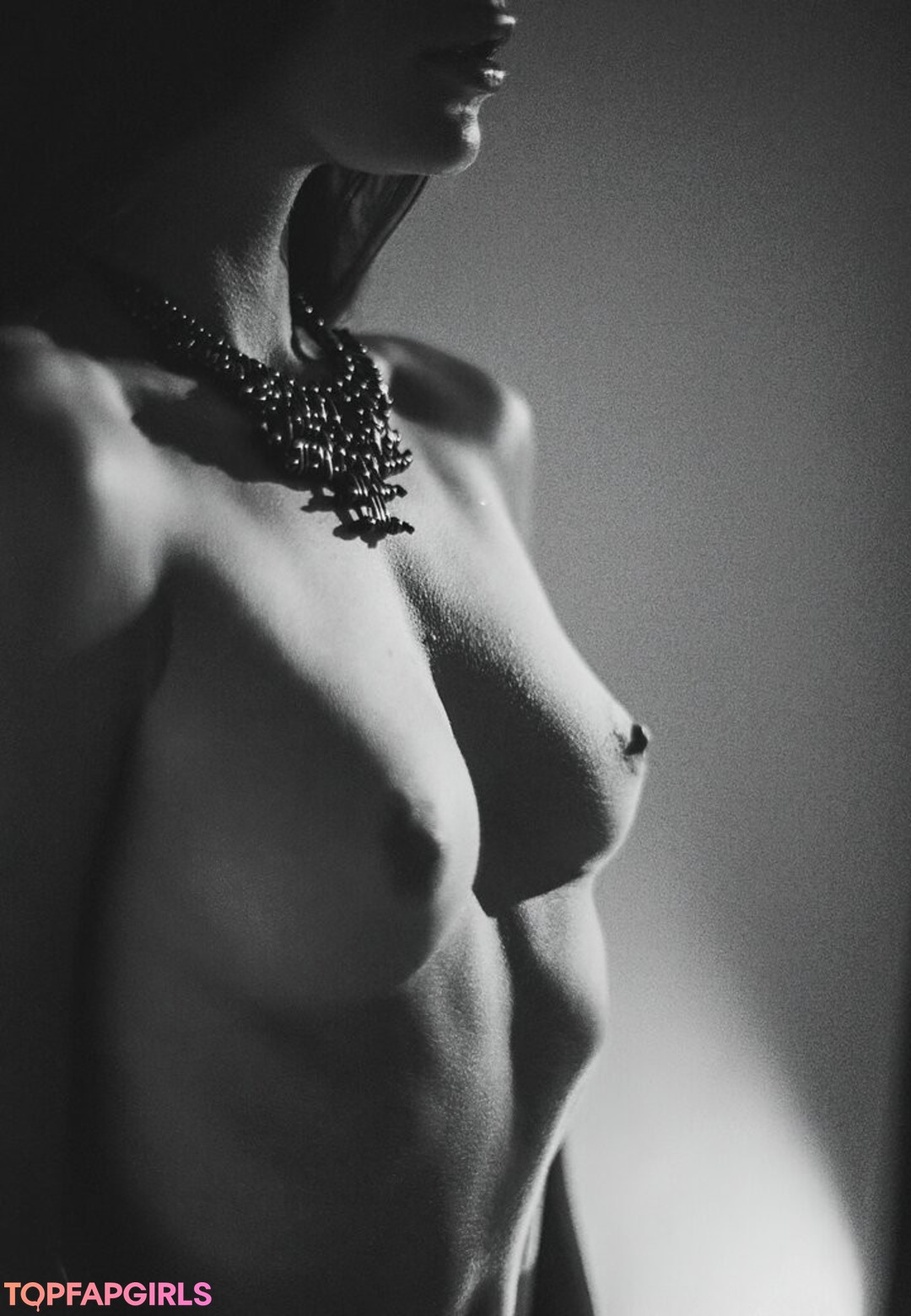 Foto di nudo di fuga di OnlyFans di Guerlain #462 Foto di nudo di fuga di OnlyFans di Guerlain #462