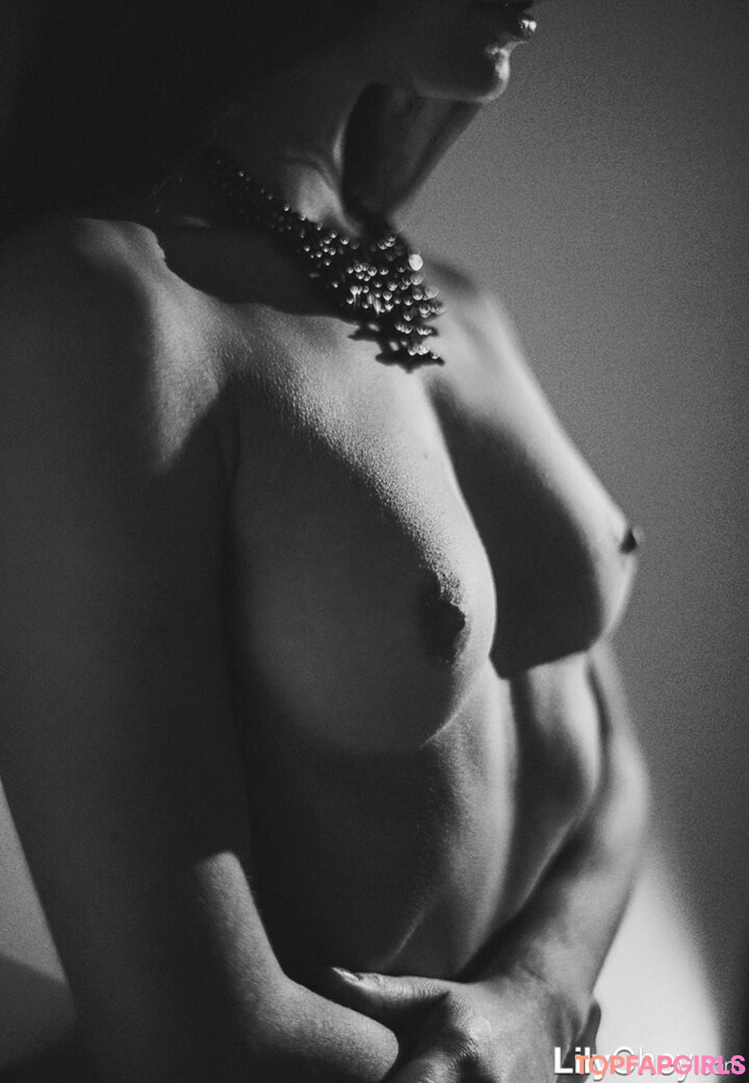 Foto di nudo di fuga di OnlyFans di Guerlain #463 Foto di nudo di fuga di OnlyFans di Guerlain #463