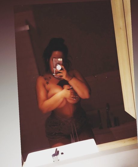 Foto di nudo di fuga di OnlyFans di Goddessgypsy777