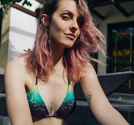 Foto di nudo di fuga di OnlyFans di Karen Bachini