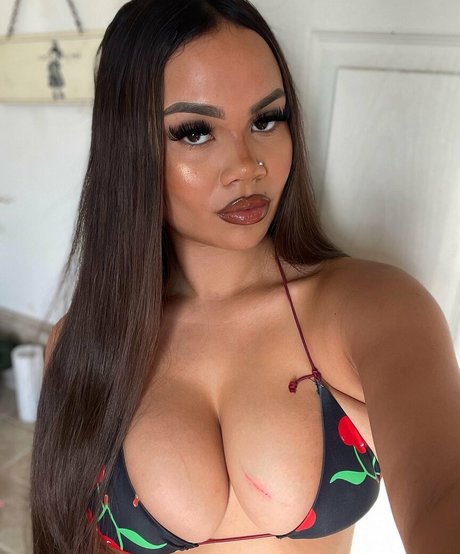 Foto di nudo di fuga di OnlyFans di Saigey
