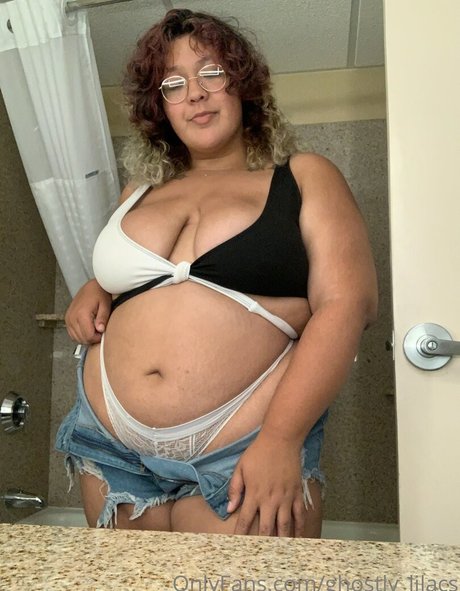Foto di nudo di fuga di OnlyFans di Ghostlylilacs