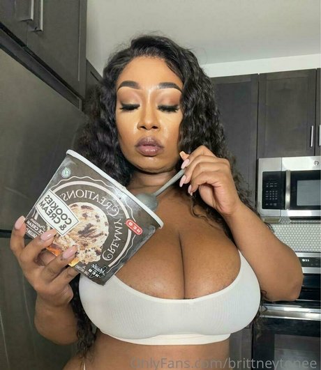 Foto di nudo di fuga di OnlyFans di Brittneytonee