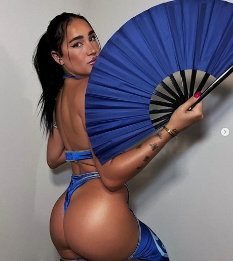 Foto di nudo di fuga di OnlyFans di Verity Miller