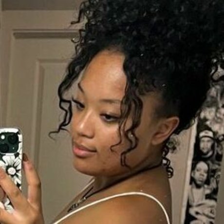 Foto di nudo di fuga di OnlyFans di Blasianhoney