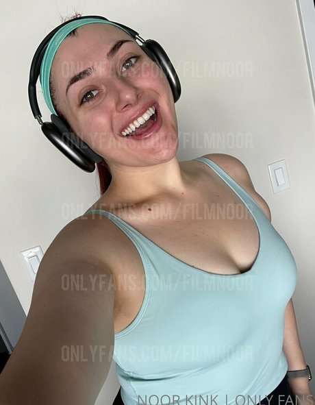 Foto di nudo di fuga di OnlyFans di Noorfree