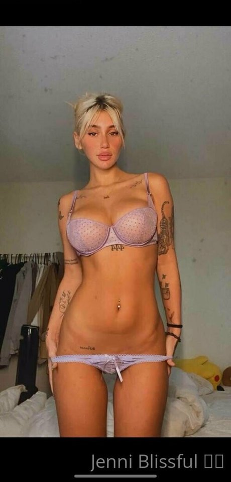 Foto di nudo di fuga di OnlyFans di Jenniblissful