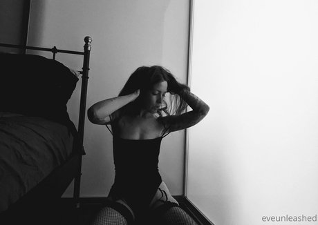 Foto di nudo di fuga di OnlyFans di Eveunleashed