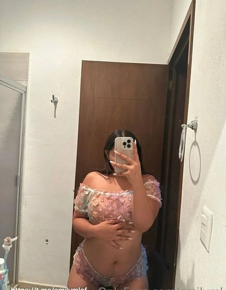 Foto di nudo di fuga di OnlyFans di Emilyml