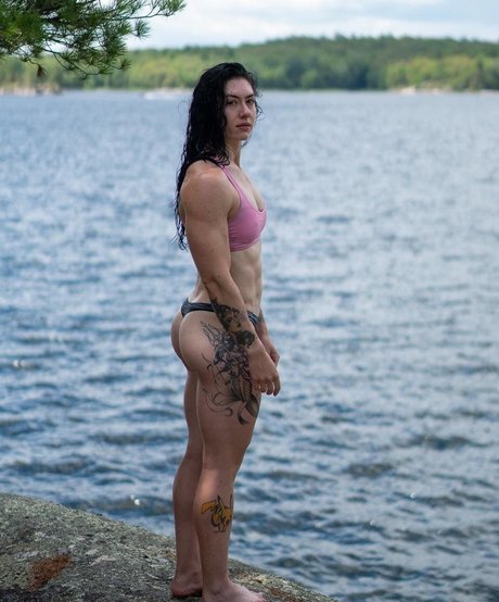 Foto di nudo di fuga di OnlyFans di Natasha Aughey