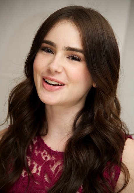 Foto di nudo di fuga di OnlyFans di Lily Collins