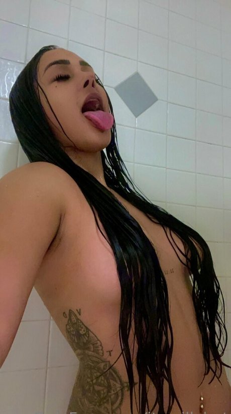 Foto di nudo di fuga di OnlyFans di Itsmillyhot