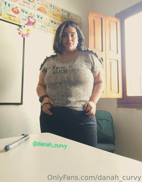 Foto di nudo di fuga di OnlyFans di Danahcurvy