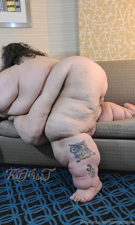 Foto di nudo di fuga di OnlyFans di Fatmisstssbbw