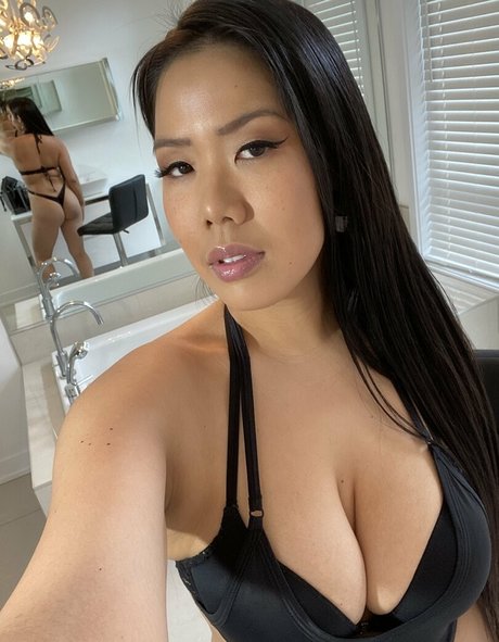 Foto di nudo di fuga di OnlyFans di Asiantsunamifree