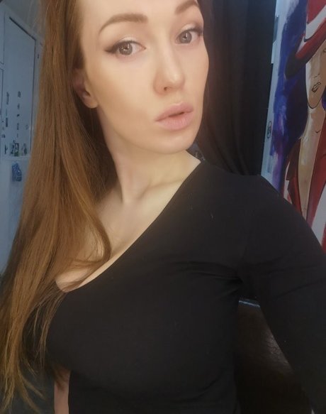 Foto di nudo di fuga di OnlyFans di Smirka