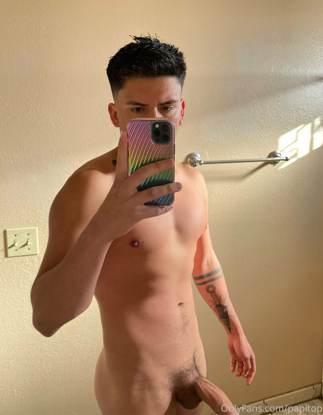 Foto di nudo di fuga di OnlyFans di Papitop