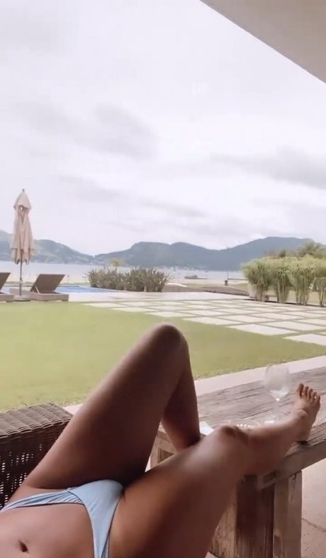 Deborah Secco