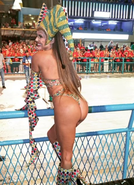 Deborah Secco