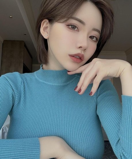 Foto di nudo di fuga di OnlyFans di Eimi Fukada