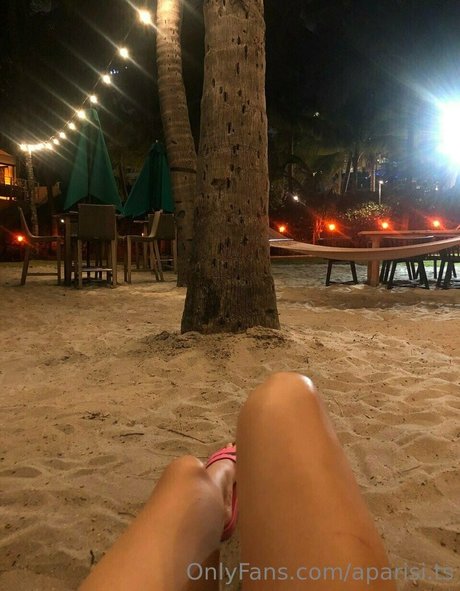 Foto di nudo di fuga di OnlyFans di Aparisits