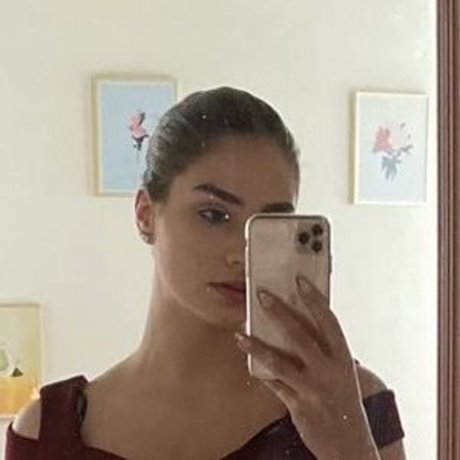 Foto di nudo di fuga di OnlyFans di Elisabeth Marchini