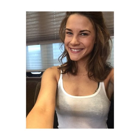 Courtney Hope